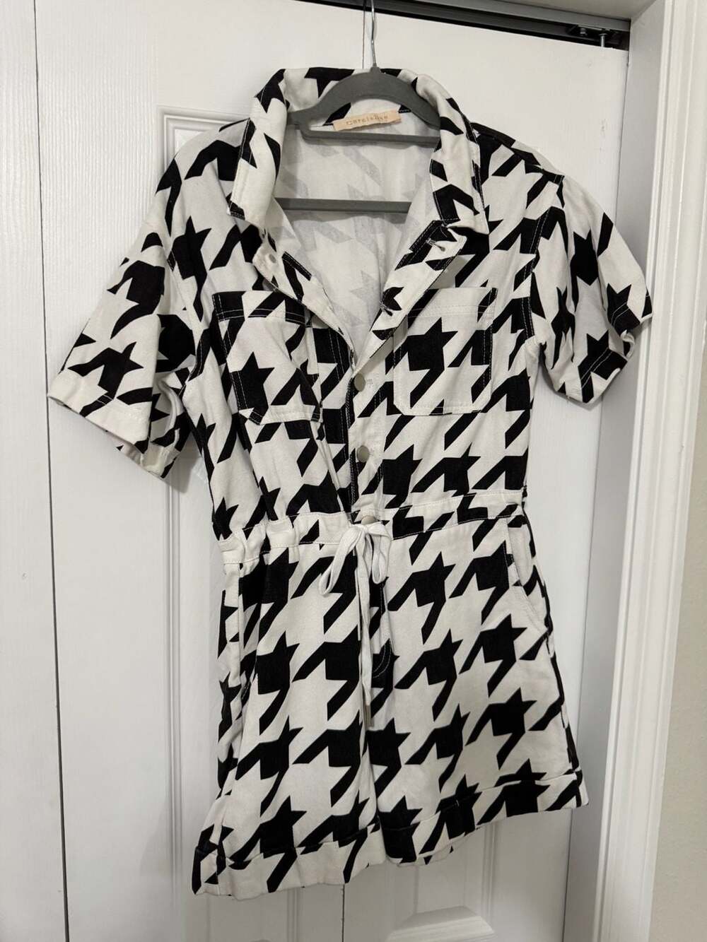 maraislise Black and White Houndstooth Short Sleeve Romper with Drawstring Waist